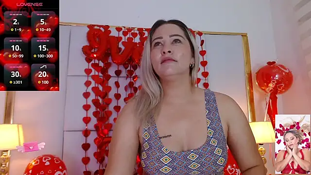 WANDAFOXX1 online show from February 15, 2025, 7:16 am