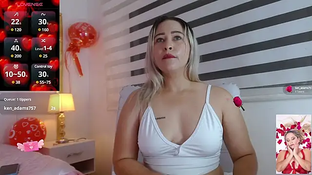WANDAFOXX1 online show from February 18, 2025, 3:21 am