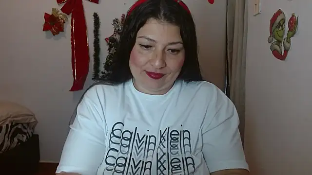 Victoriaevans1 online show from December 16, 2024, 5:33 pm