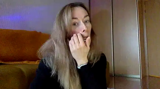 RebeccaMartinez online show from March 14, 2025, 1:13 pm