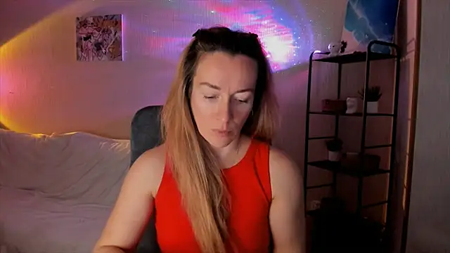 RebeccaMartinez online show from November 10, 2025, 6:12 am