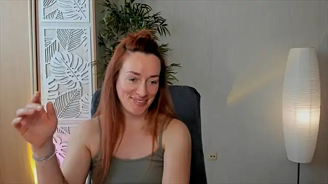 RebeccaMartinez online show from April 7, 2026, 6:47 am