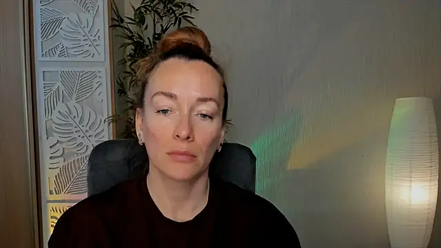 RebeccaMartinez online show from May 4, 2026, 6:20 am