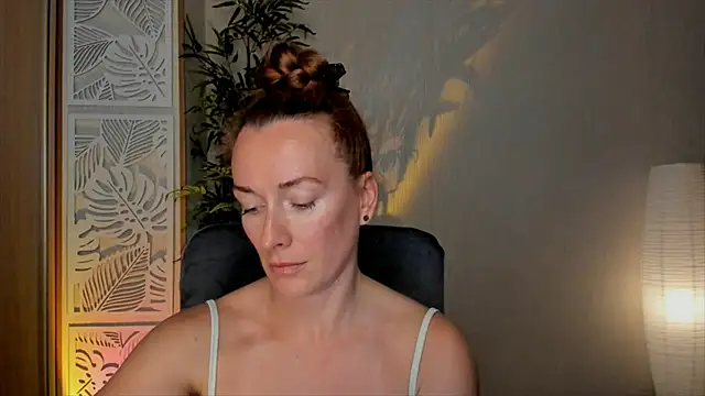 RebeccaMartinez online show from June 13, 2026, 8:01 am