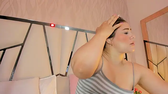 Snapshot of kimberly7_ chatting on October 28, 2025, 11:47 am kimberly7  online show from October 28, 2025, 11:47 am