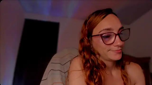 Snapshot of _lh_ chatting on February 11, 2025, 2:35 pm  lh  online show from February 11, 2025, 2:35 pm