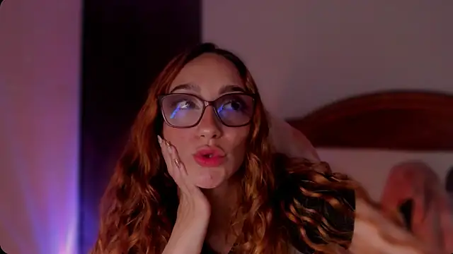 Snapshot of _lh_ chatting on February 20, 2025, 3:30 pm  lh  online show from February 20, 2025, 3:30 pm