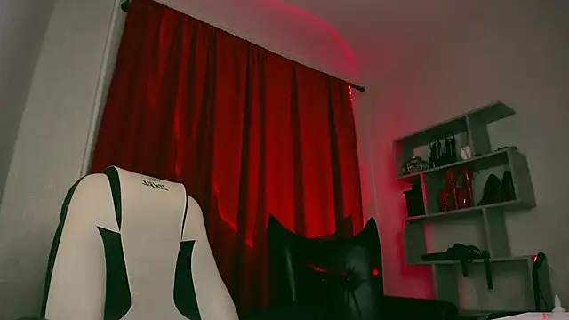 Frau  Lilith online show from March 2, 2025, 12:54 pm