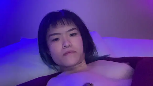 forbiddenfruitcake online show from February 25, 2025, 8:47 am