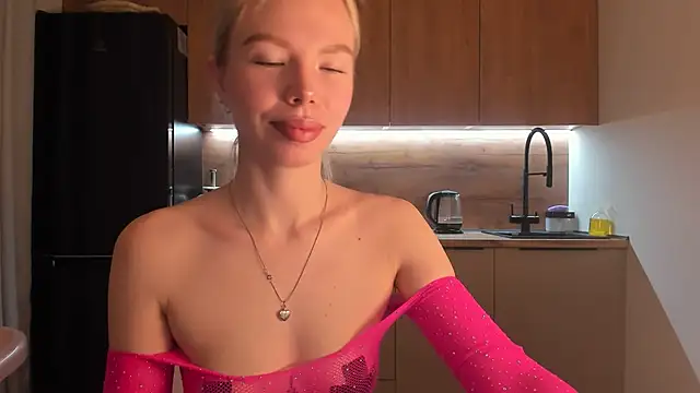 Snapshot of Olivia_Bells chatting on February 25, 2025, 8:51 pm Olivia Bells online show from February 25, 2025, 8:51 pm
