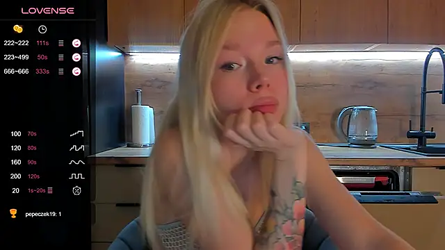 Snapshot of Olivia_Bells chatting on May 20, 2026, 8:48 pm Olivia Bells online show from May 20, 2026, 8:48 pm