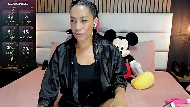 NiicolleMiller online show from January 26, 2025, 2:35 am