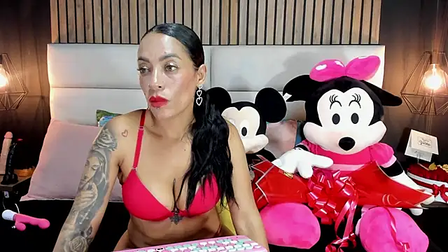 NiicolleMiller online show from February 14, 2025, 9:43 pm