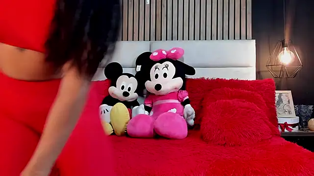 Snapshot of NiicolleMiller chatting on September 24, 2025, 5:05 pm NiicolleMiller online show from September 24, 2025, 5:05 pm