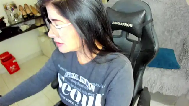 BellaFlaming online show from March 21, 2026, 10:53 am