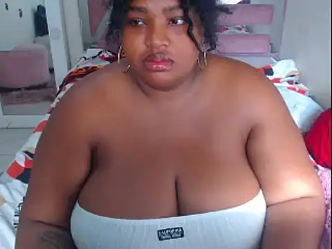 chocolatehot04 online show from December 14, 2024, 2:10 pm