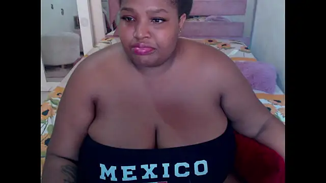 chocolatehot04 online show from January 23, 2025, 10:11 pm