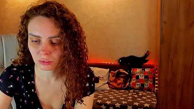 mia grantes online show from December 16, 2024, 3:22 pm