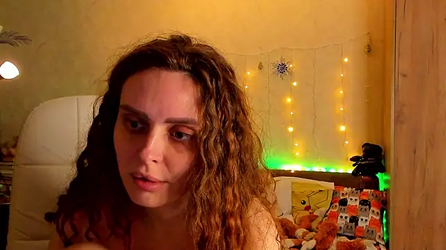mia grantes online show from December 29, 2024, 8:48 pm