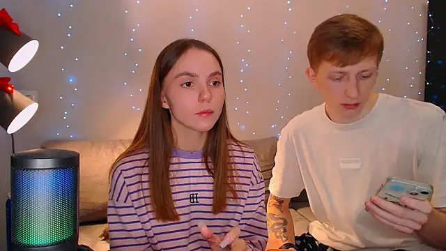 juliaanddima online show from December 22, 2024, 10:58 pm
