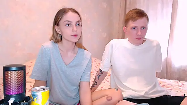 juliaanddima online show from May 4, 2026, 9:16 am