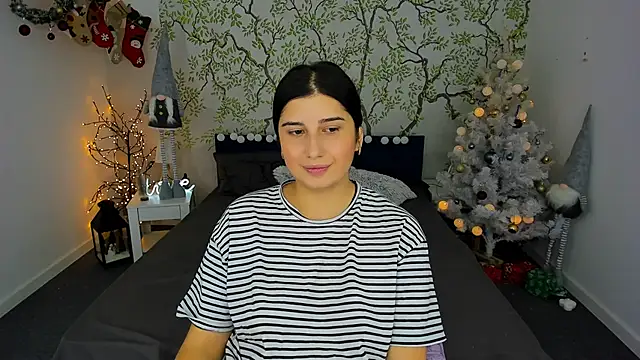 Linda EX online show from December 8, 2024, 7:22 pm