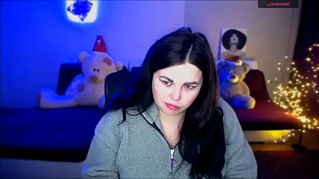Snapshot of Emily_Mo chatting on December 7, 2024, 7:05 am Emily Mo online show from December 7, 2024, 7:05 am