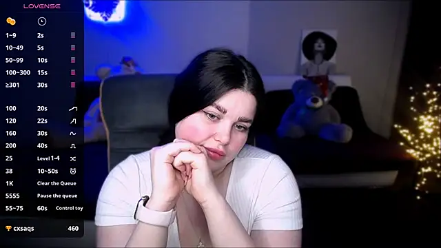 Snapshot of Emily_Mo chatting on January 8, 2025, 10:37 am Emily Mo online show from January 8, 2025, 10:37 am