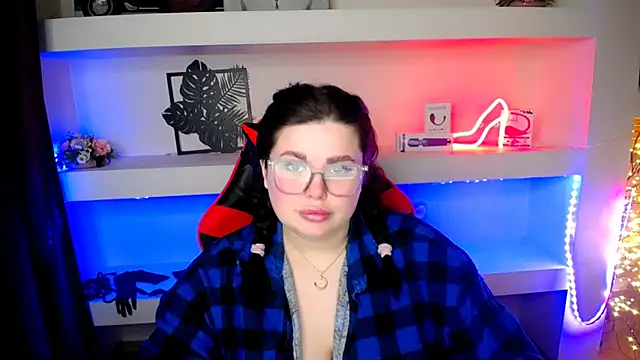 Snapshot of Emily_Mo chatting on January 17, 2025, 9:39 am Emily Mo online show from January 17, 2025, 9:39 am