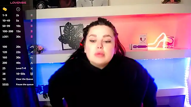 Snapshot of Emily_Mo chatting on January 18, 2025, 6:24 am Emily Mo online show from January 18, 2025, 6:24 am