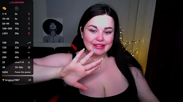 Snapshot of Emily_Mo chatting on February 8, 2025, 6:22 am Emily Mo online show from February 8, 2025, 6:22 am