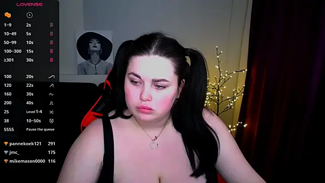 Snapshot of Emily_Mo chatting on February 8, 2025, 12:39 pm Emily Mo online show from February 8, 2025, 12:39 pm