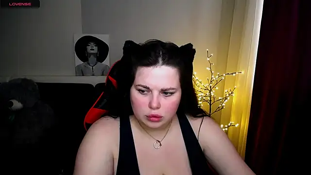 Snapshot of Emily_Mo chatting on February 22, 2025, 12:40 pm Emily Mo online show from February 22, 2025, 12:40 pm