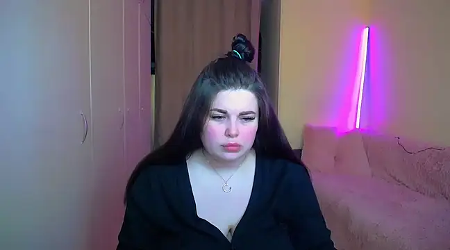 Snapshot of Emily_Mo chatting on March 9, 2025, 9:24 am Emily Mo online show from March 9, 2025, 9:24 am
