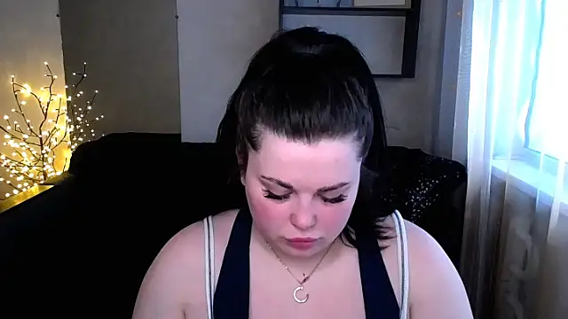 Snapshot of Emily_Mo chatting on March 20, 2025, 9:26 am Emily Mo online show from March 20, 2025, 9:26 am