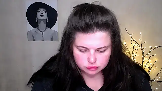 Snapshot of Emily_Mo chatting on September 10, 2025, 5:51 am Emily Mo online show from September 10, 2025, 5:51 am