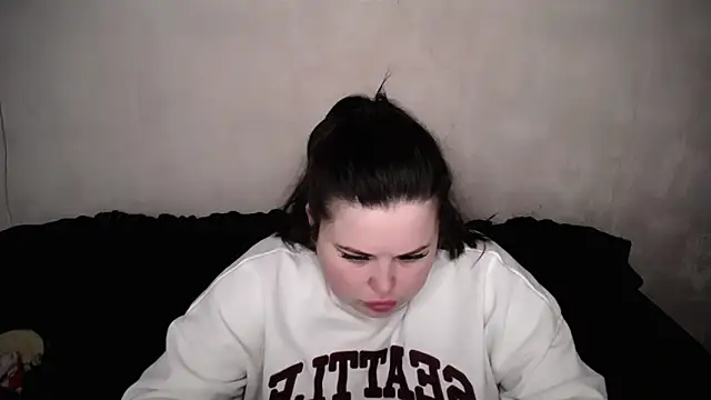 Emily Mo online show from March 24, 2026, 6:51 am