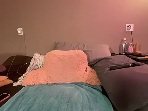 1Lustfully yours online show from February 5, 2026, 6:12 pm