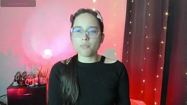Snapshot of shantalc3rezo chatting on September 18, 2025, 6:10 pm shantalc3rezo online show from September 18, 2025, 6:10 pm
