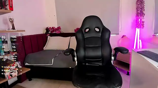 Snapshot of mia_thompsonn_ chatting on January 24, 2025, 5:32 pm mia thompsonn  online show from January 24, 2025, 5:32 pm