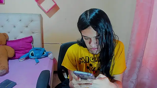 sweet1Girl online show from December 20, 2024, 12:05 pm