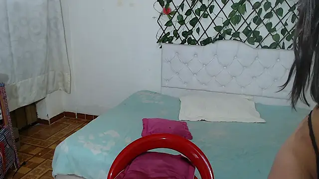 sweet1Girl online show from May 7, 2026, 12:10 pm
