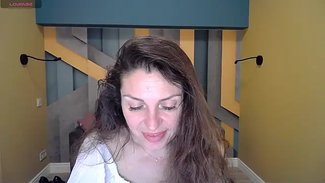 EllaLong online show from January 11, 2025, 3:31 pm