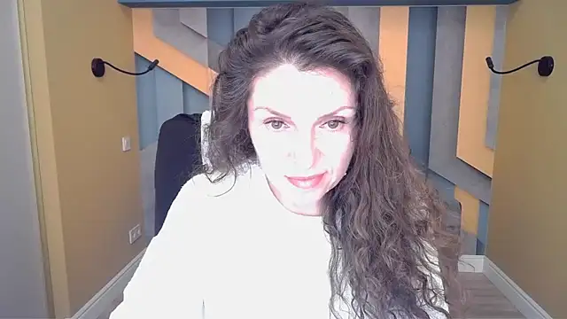 EllaLong online show from February 5, 2026, 12:32 pm