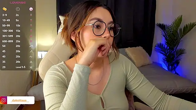 Snapshot of dakottaa_ chatting on September 19, 2025, 11:27 pm dakottaa  online show from September 19, 2025, 11:27 pm