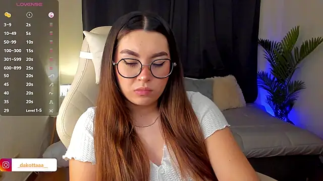 Snapshot of dakottaa_ chatting on October 9, 2025, 11:14 pm dakottaa  online show from October 9, 2025, 11:14 pm