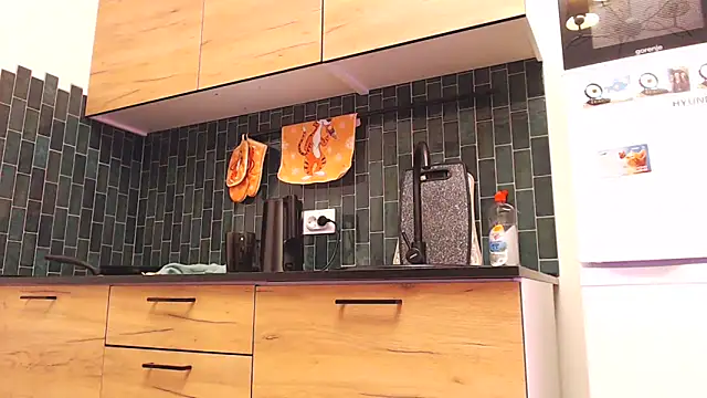 Karolina love  online show from February 22, 2026, 2:13 am