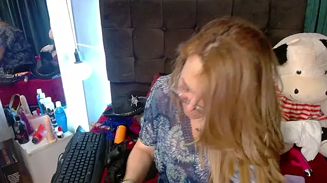 RubyWatson50 online show from December 5, 2024, 2:42 am