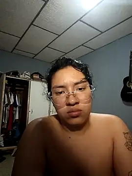 Snapshot of DanelyLopez chatting on December 10, 2024, 1:32 am DanelyLopez online show from December 10, 2024, 1:32 am