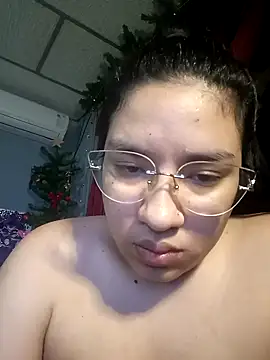 Snapshot of DanelyLopez chatting on January 9, 2025, 12:57 am DanelyLopez online show from January 9, 2025, 12:57 am